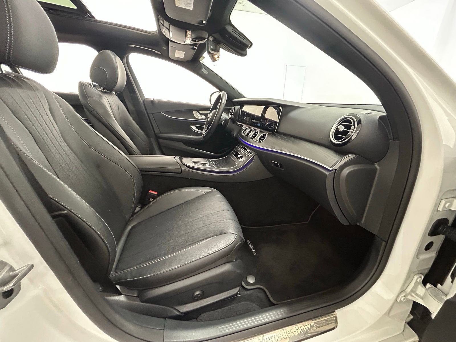 Used 2023 Mercedes-Benz E 350 4MATIC Sedan w/ Premium Package image 40