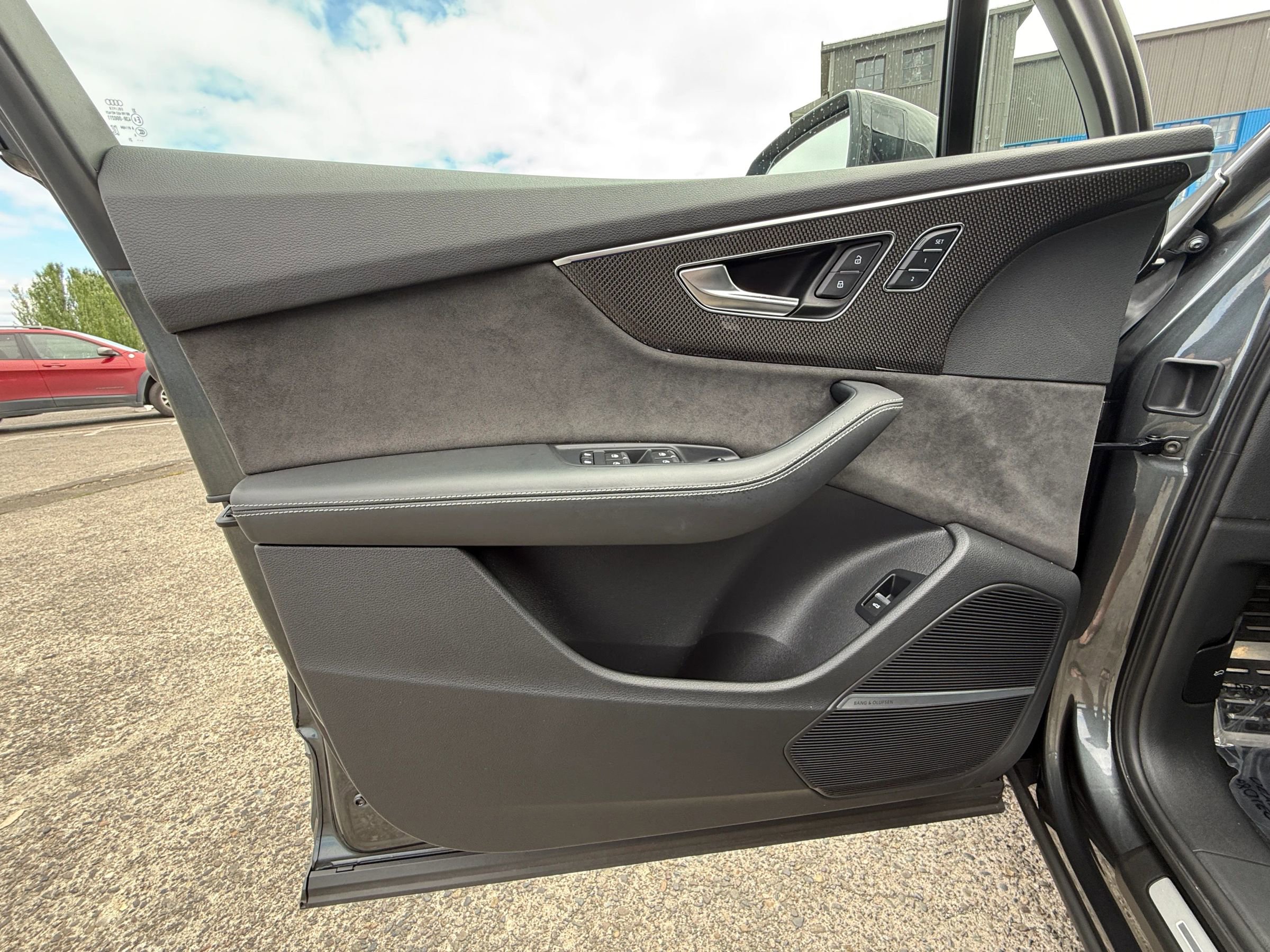 Used 2022 Audi SQ7 Prestige w/ Prestige Package image 26