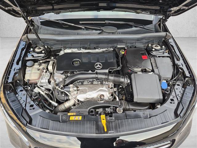Used 2023 Mercedes-Benz GLB 250 4MATIC image 22