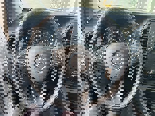 Used 2023 Mercedes-Benz Metris image 12