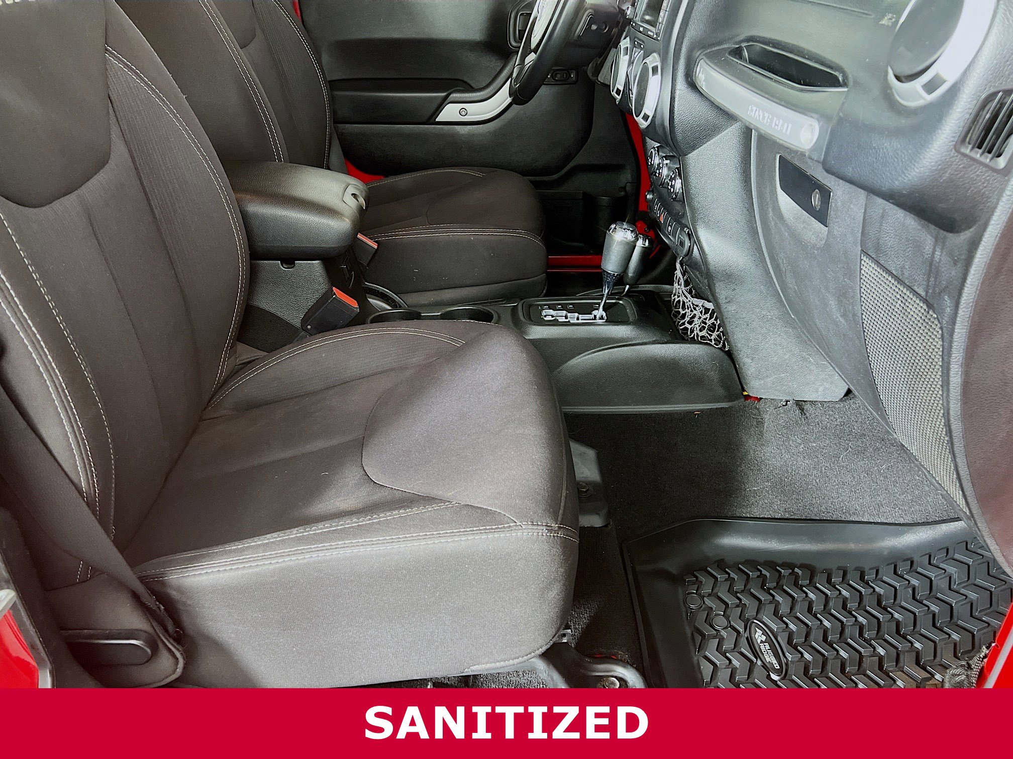 Used 2013 Jeep Wrangler Unlimited Sahara w/ Connectivity Group image 20