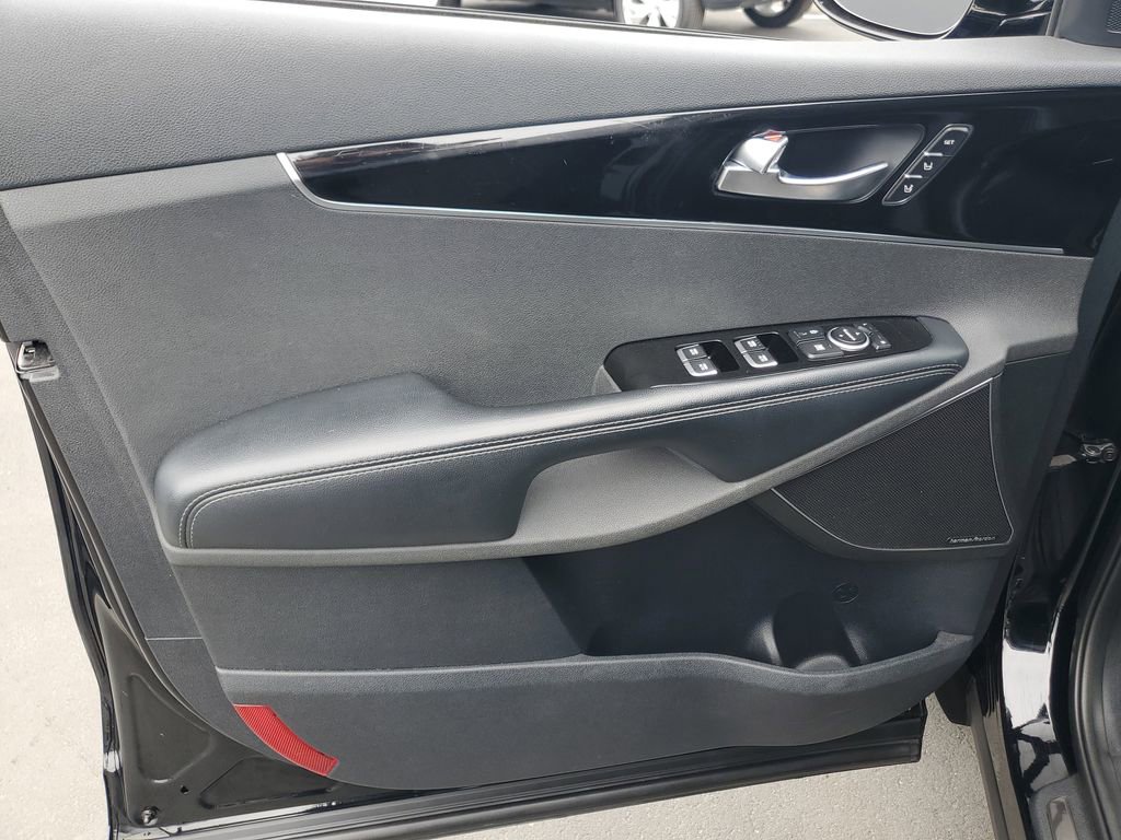Used 2019 Kia Sorento SX image 21