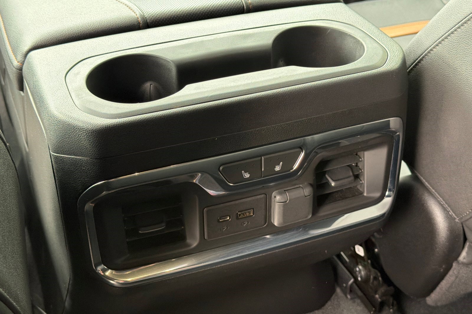 Used 2021 GMC Sierra 1500 AT4 w/ AT4 Premium Package image 16