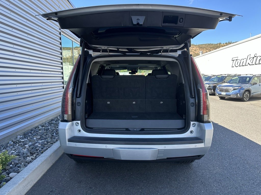Used 2020 Cadillac Escalade Luxury image 4