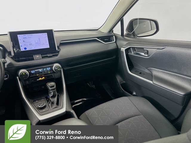 Used 2024 Toyota RAV4 XLE AWD/4WD image 25