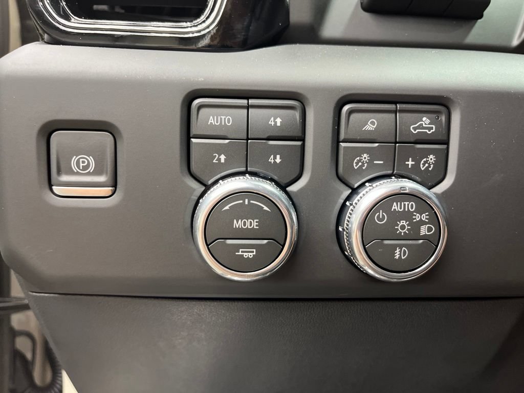 New 2026 GMC Sierra 1500 AT4 w/ AT4 Premium Package AWD/4WD image 12