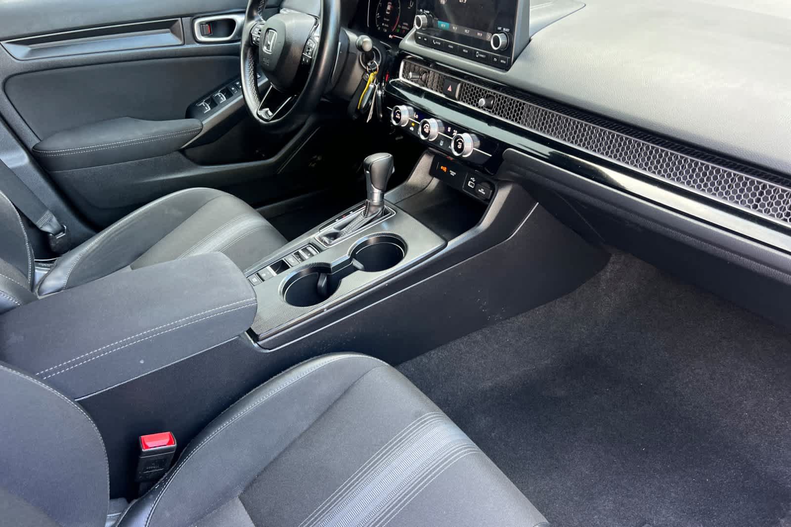 Used 2023 Honda Civic Sport image 16