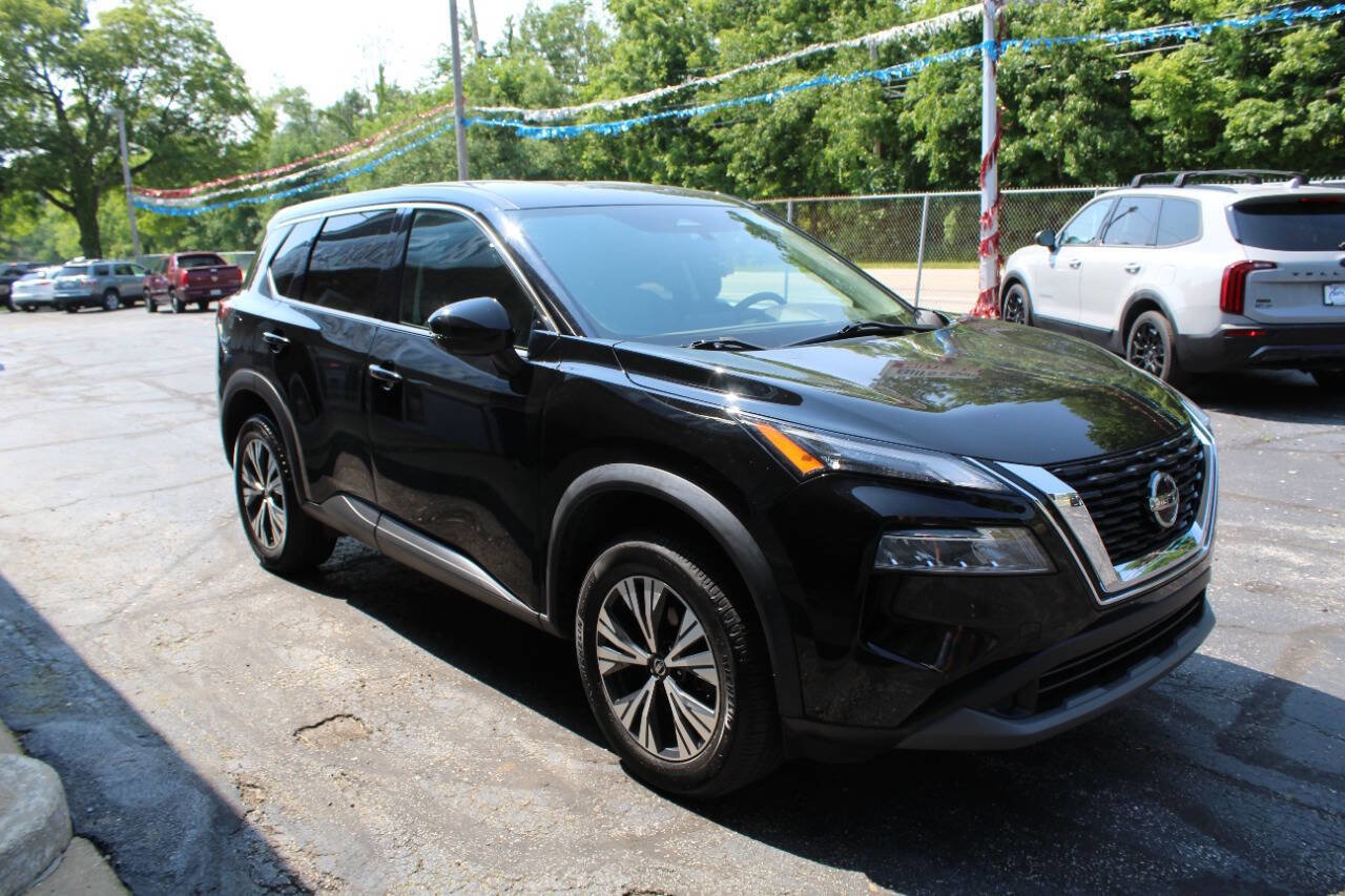 Used 2021 Nissan Rogue SV image 10