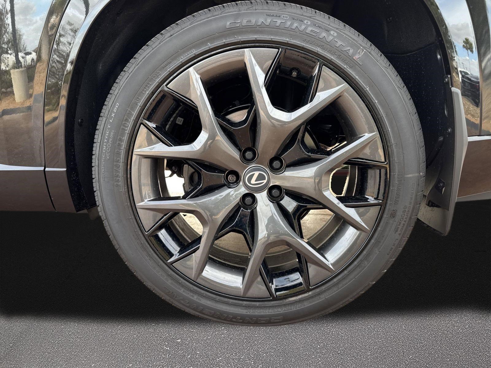 Used 2026 Lexus TX 500h AWD image 7