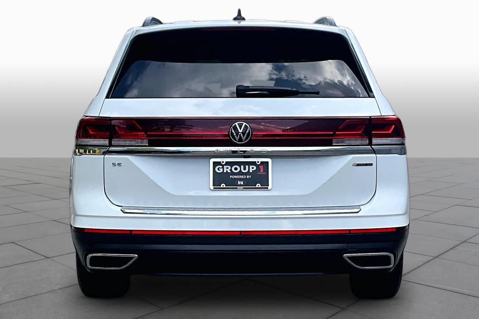 Used 2024 Volkswagen Atlas SE AWD/4WD image 5