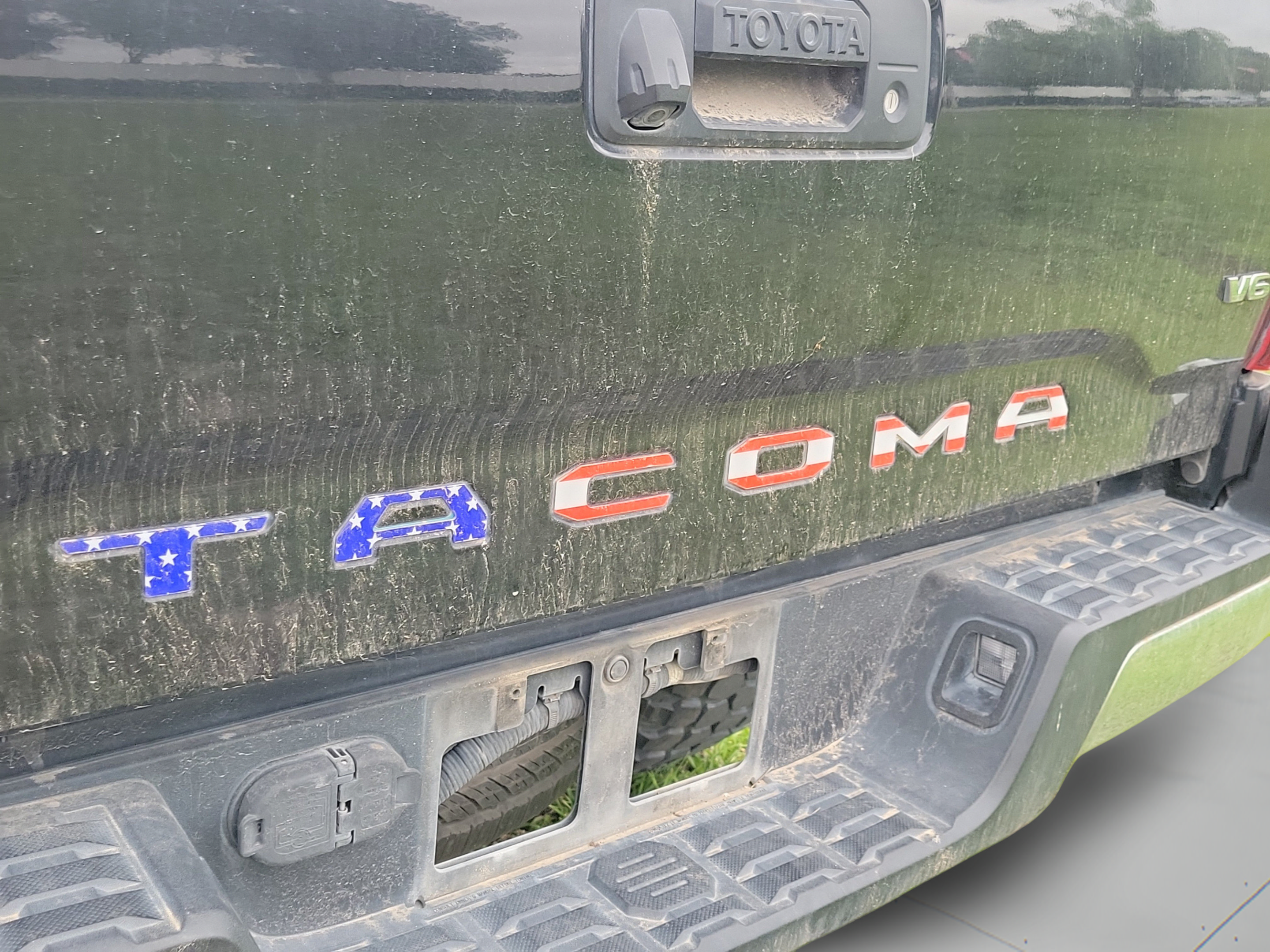 Used 2018 Toyota Tacoma SR5 RWD image 23