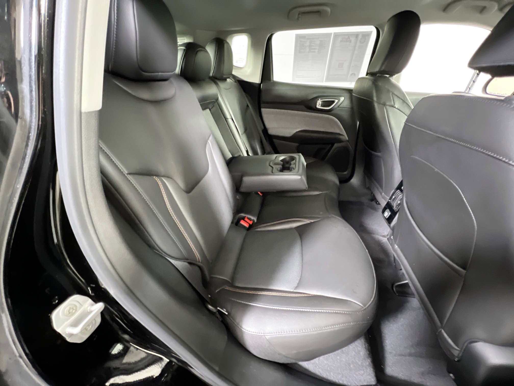 Used 2022 Jeep Compass Latitude image 25