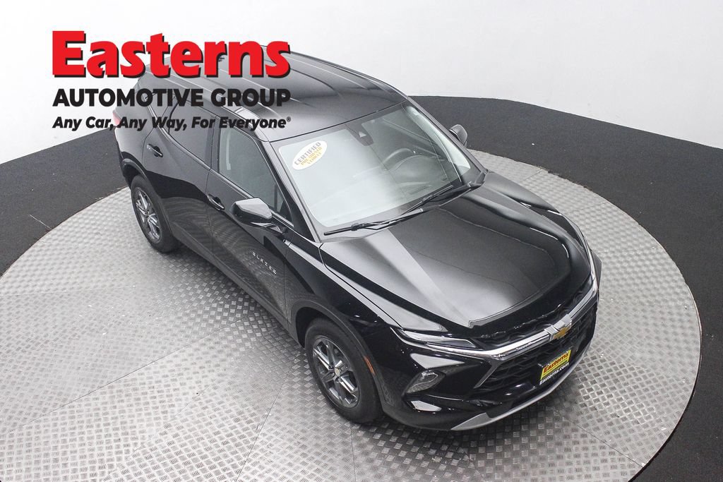 Used 2024 Chevrolet Blazer LT AWD/4WD image 3