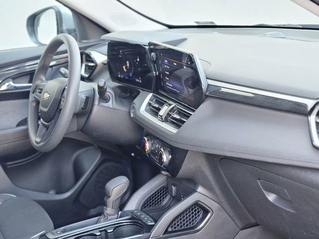 Used 2025 Chevrolet TrailBlazer LT image 13