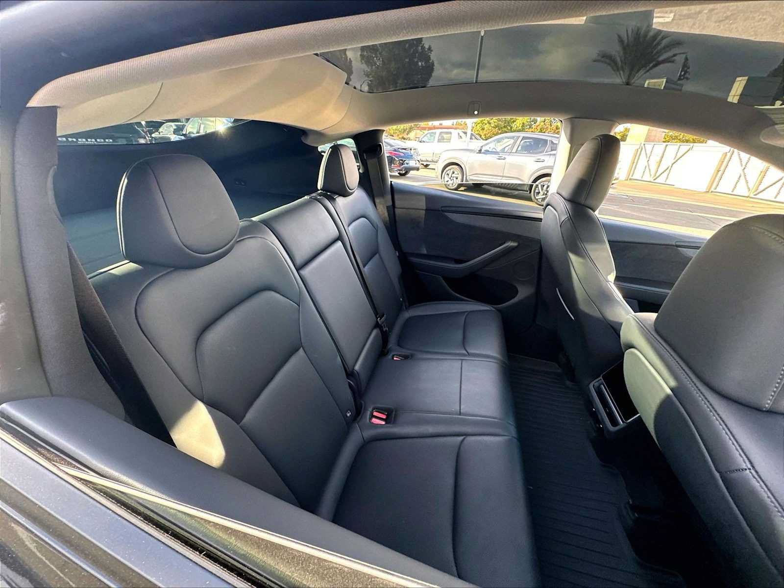 Used 2026 Tesla Model Y AWD image 27
