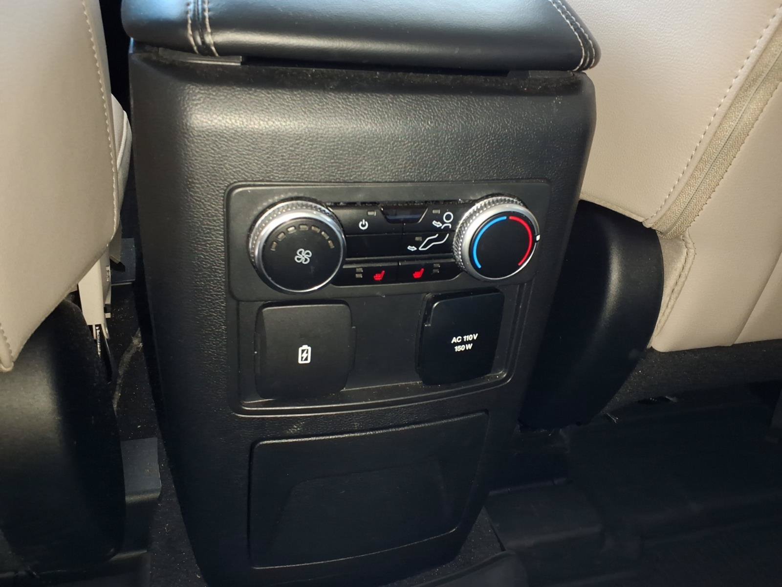 Used 2023 Ford Explorer Limited w/ Equipment Group 301A AWD/4WD image 17
