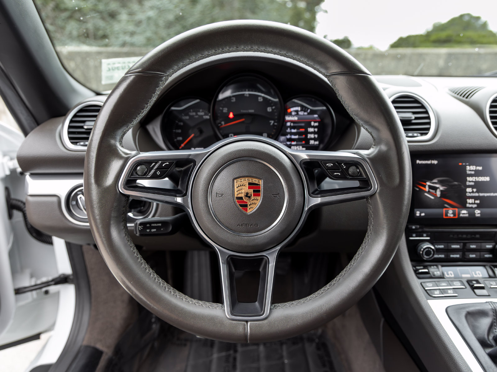 Certified 2017 Porsche 718 Boxster RWD image 39