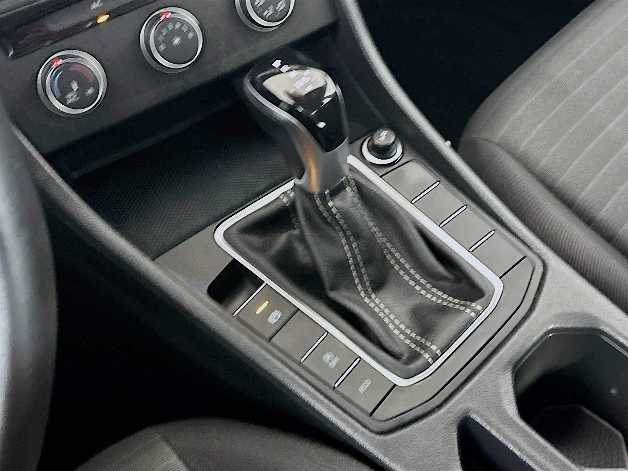 Used 2024 Volkswagen Jetta S image 24