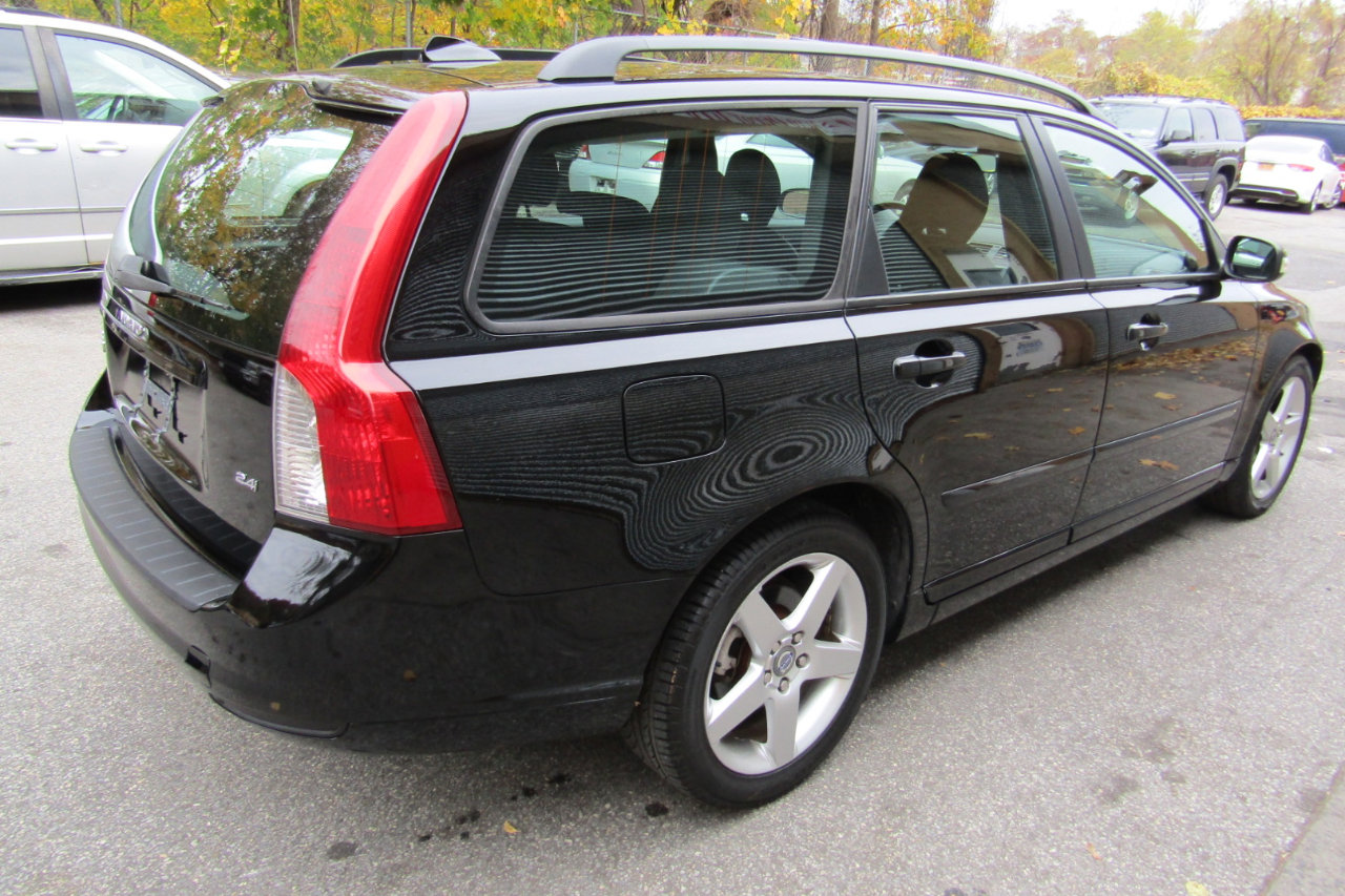 Used 2008 Volvo V50 2.4i image 14