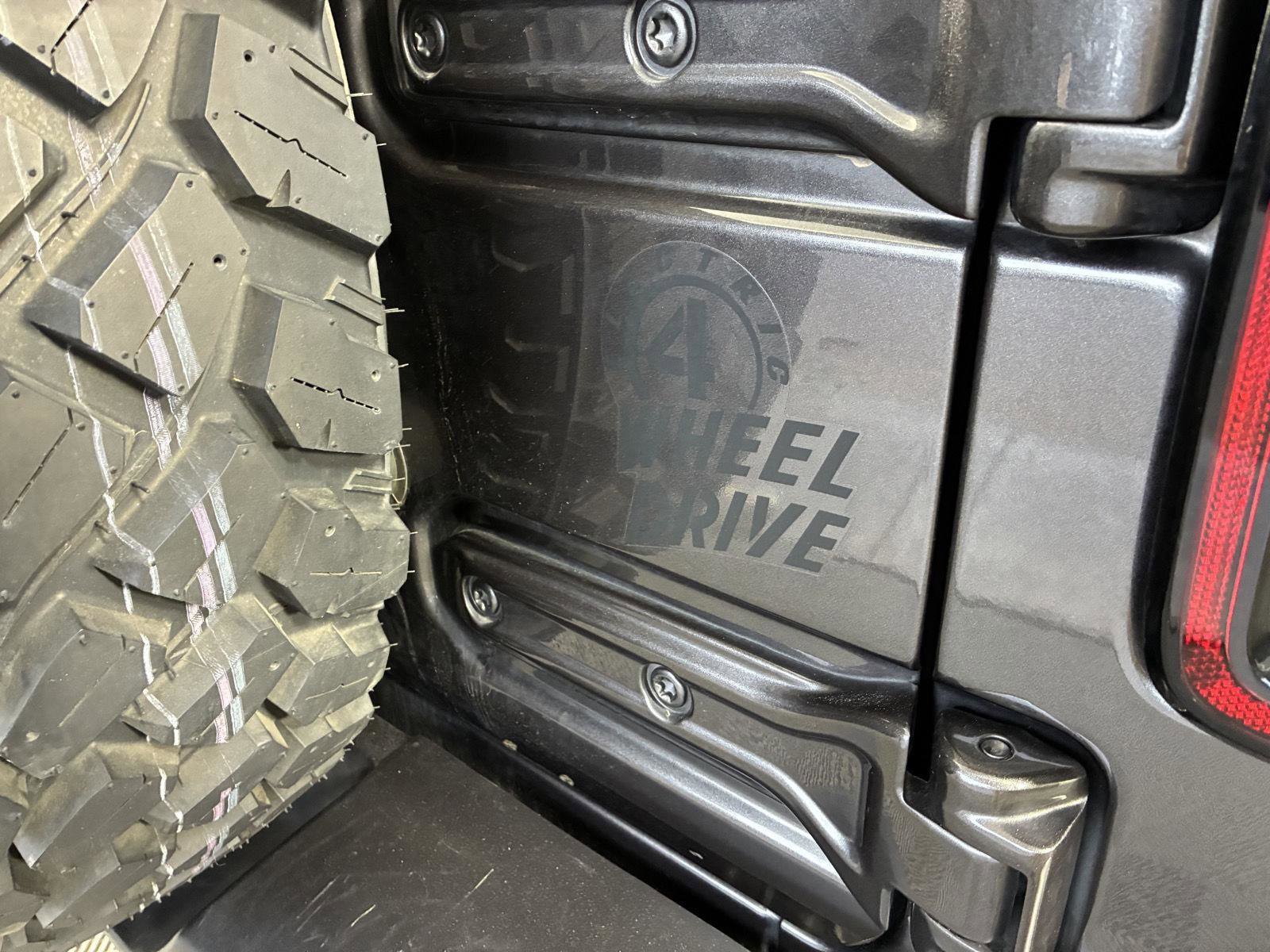 Used 2023 Jeep Wrangler Unlimited w/ Cold Weather Group AWD/4WD image 29