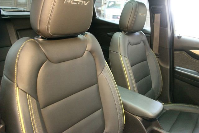 Used 2025 Chevrolet TrailBlazer ACTIV w/ Convenience Package image 11