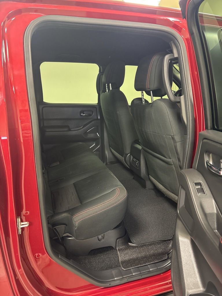 Used 2025 Nissan Frontier PRO-4X w/ Pro Convenience Package image 32