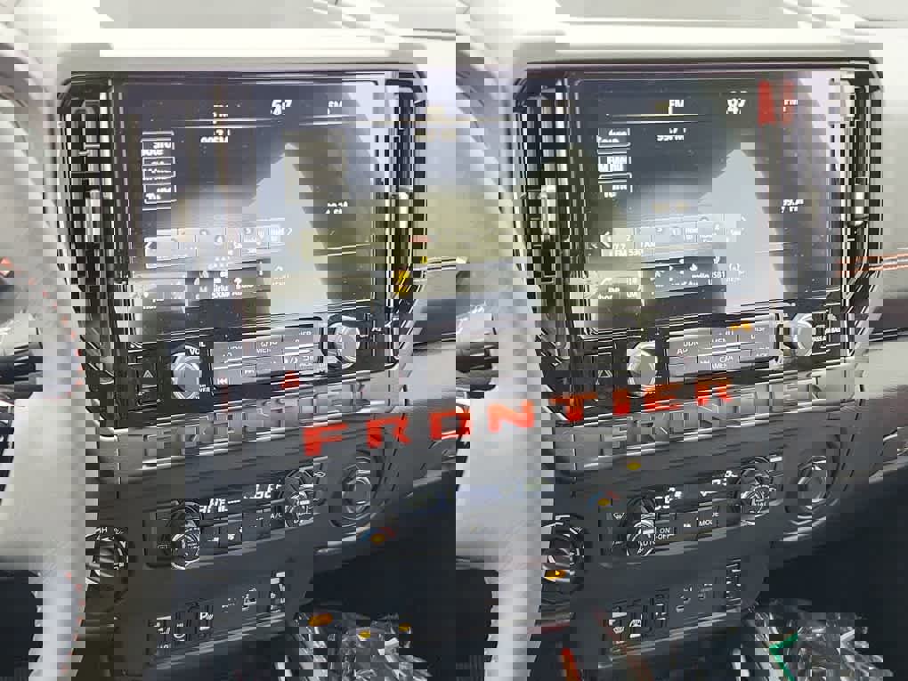 New 2026 Nissan Frontier PRO-4X w/ Pro-4x Convenience Package image 13