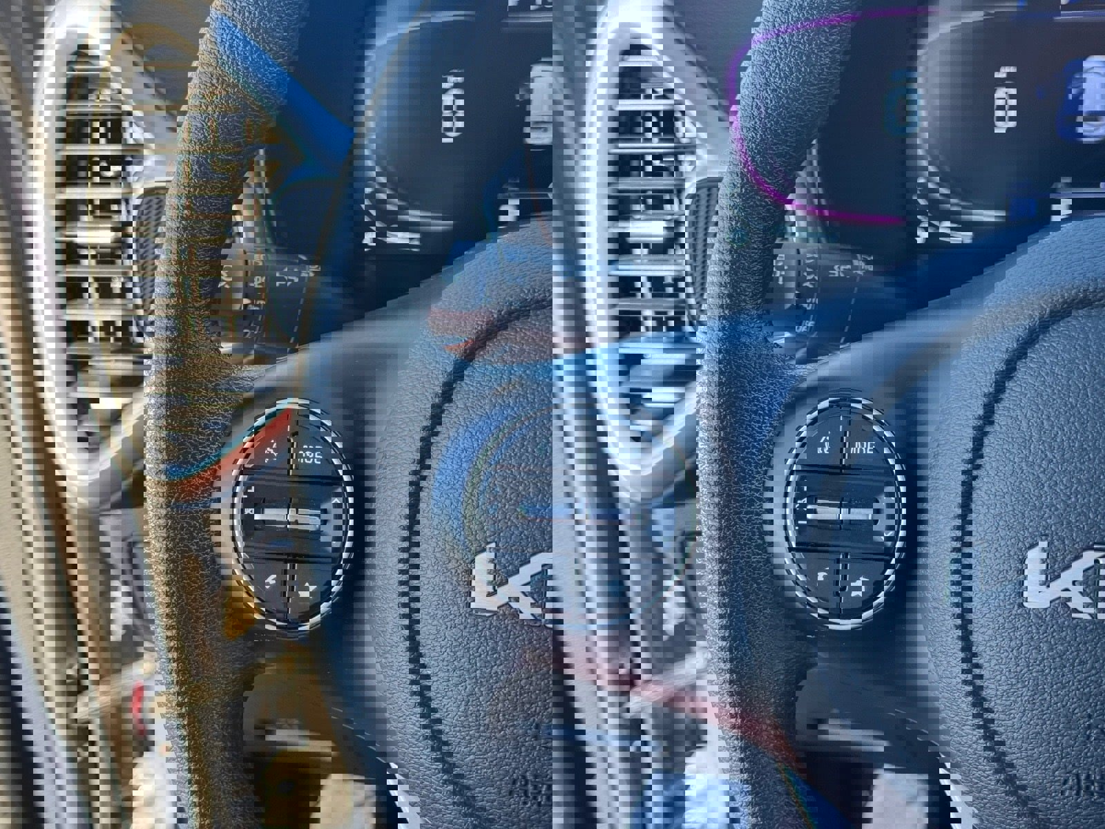 Used 2024 Kia Soul LX image 24