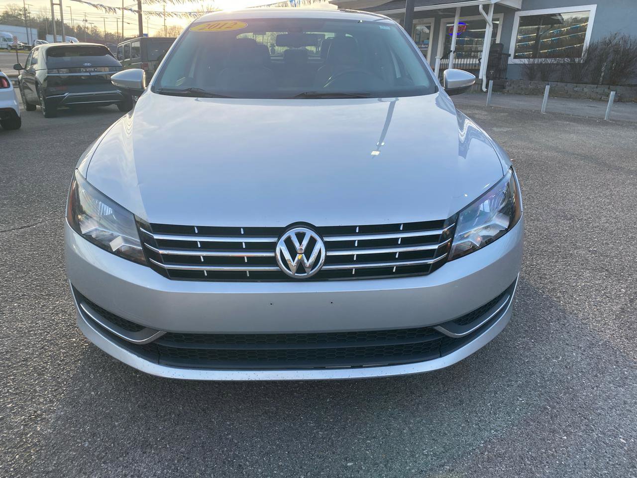 Used 2012 Volkswagen Passat 2.5 SEL FWD image 2