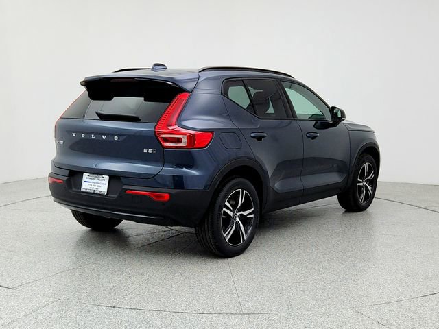 New 2026 Volvo XC40 B5 Core w/ Climate Package image 5