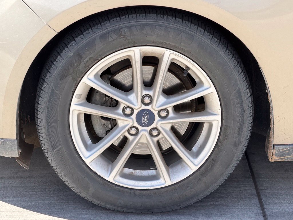 Used 2016 Ford Focus SE FWD image 12