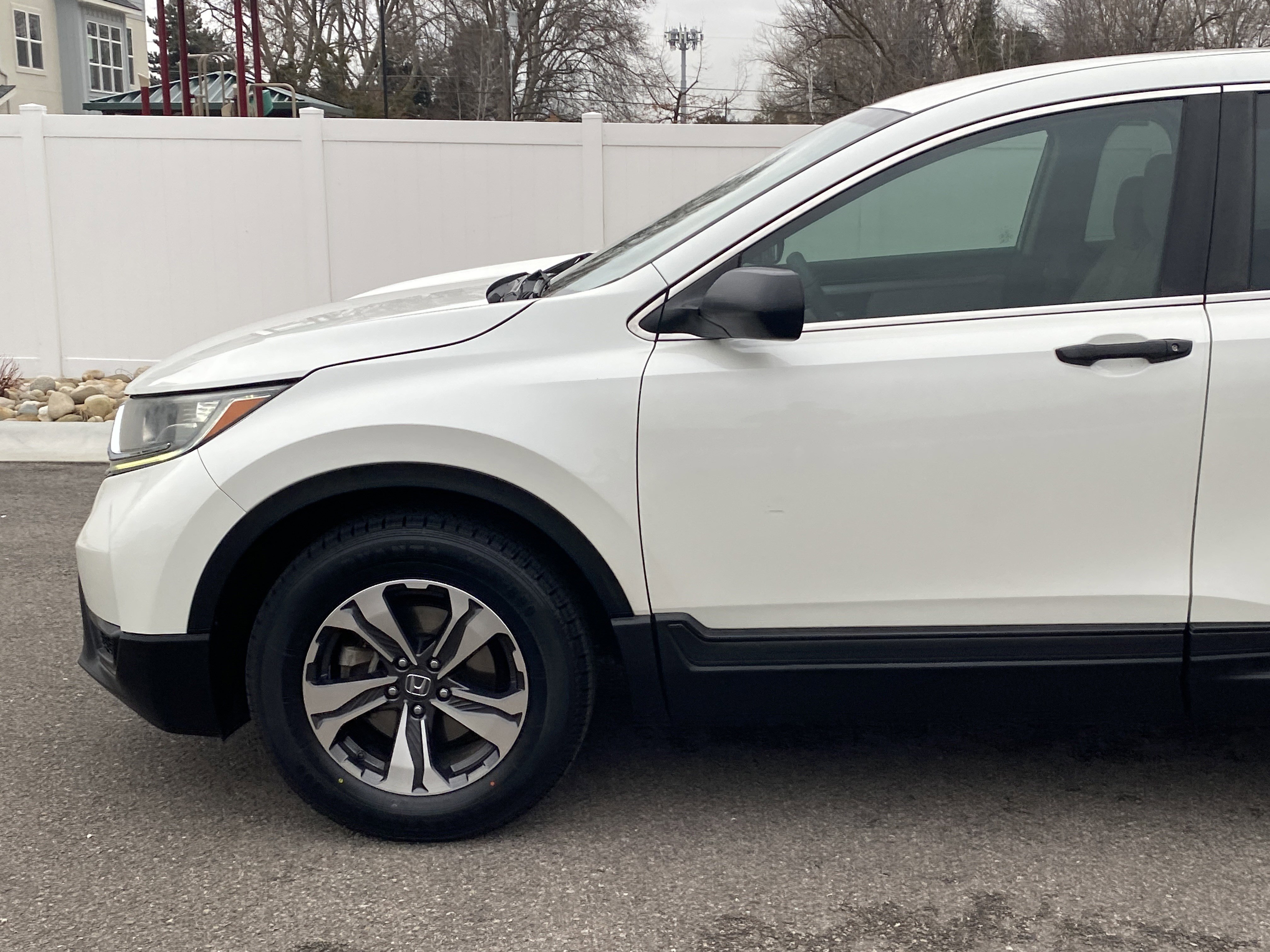 Used 2018 Honda CR-V LX image 2