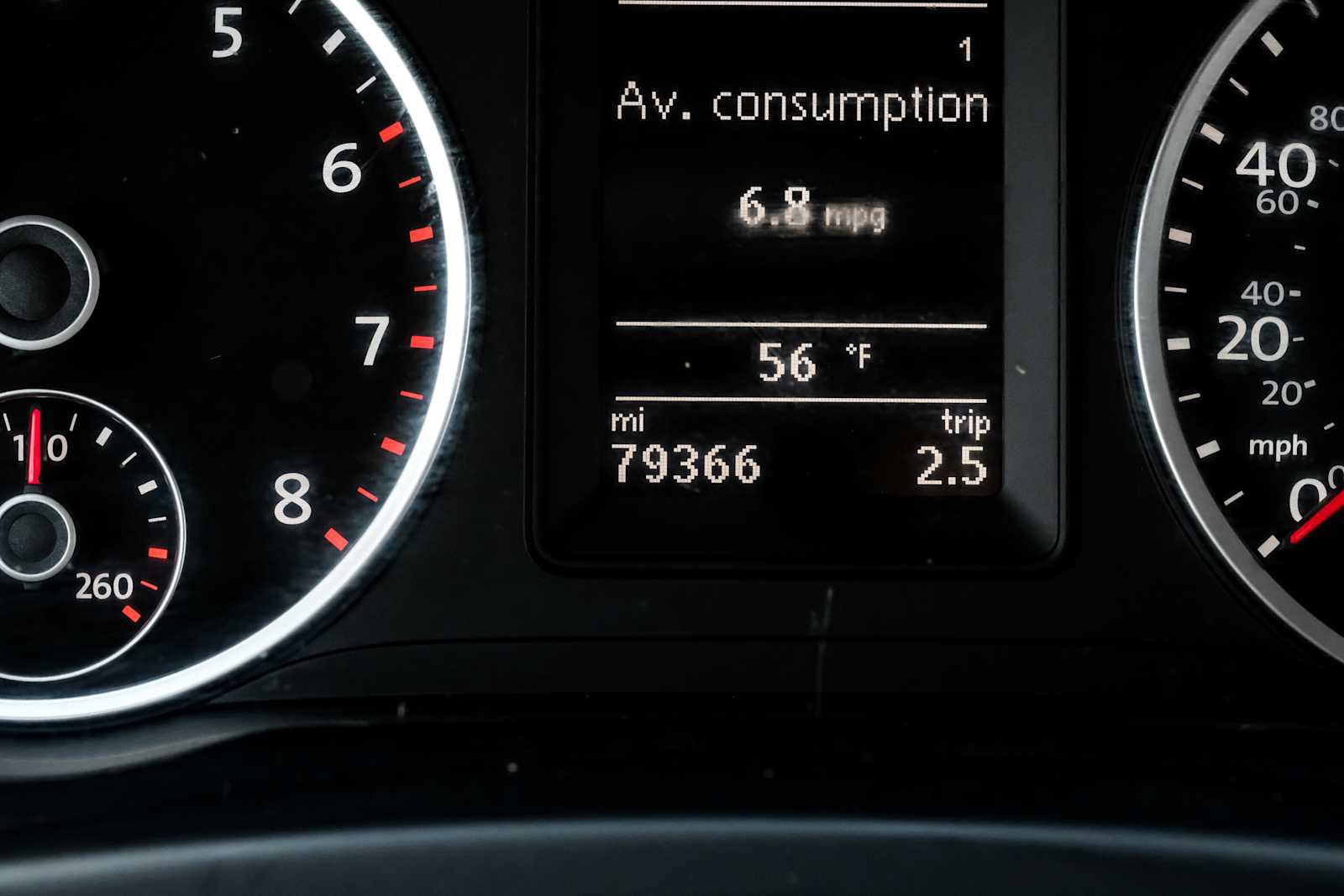 Used 2017 Volkswagen Tiguan S image 18