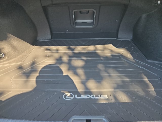 Used 2023 Lexus ES 350 w/ Premium Package FWD image 13