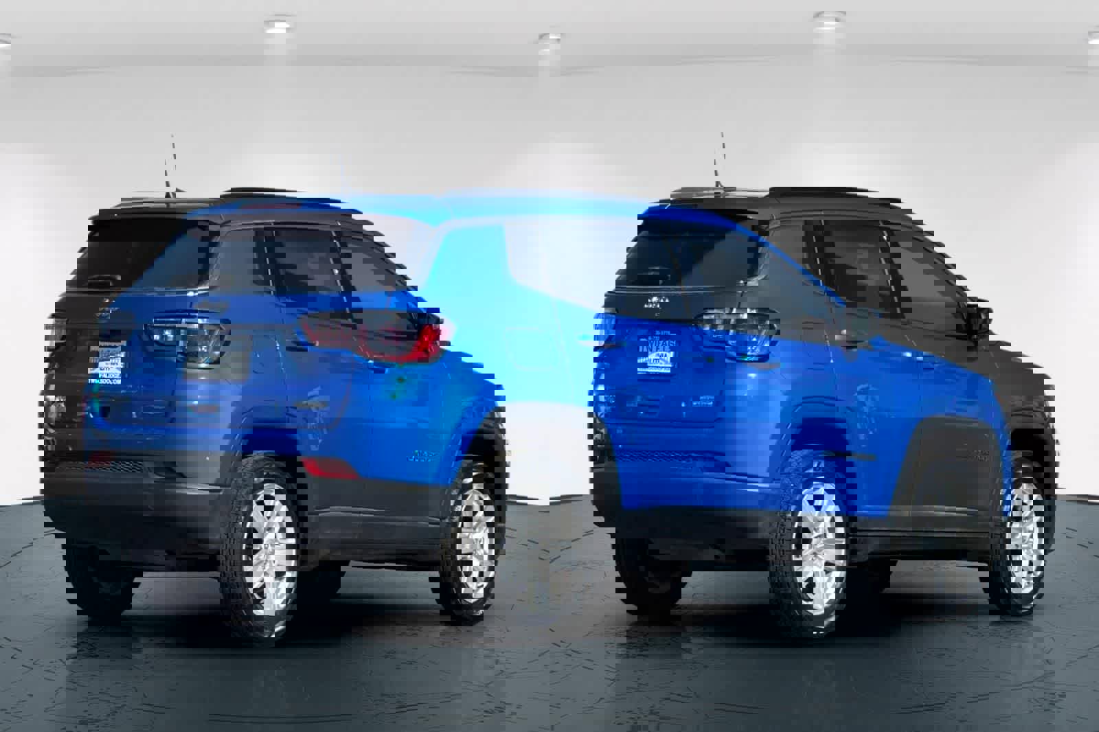 Used 2022 Jeep Compass Latitude w/ Convenience Group image 2