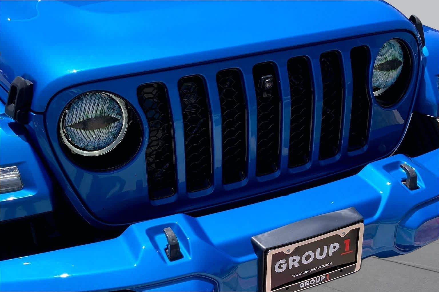 Used 2022 Jeep Wrangler Unlimited Sahara AWD/4WD image 28