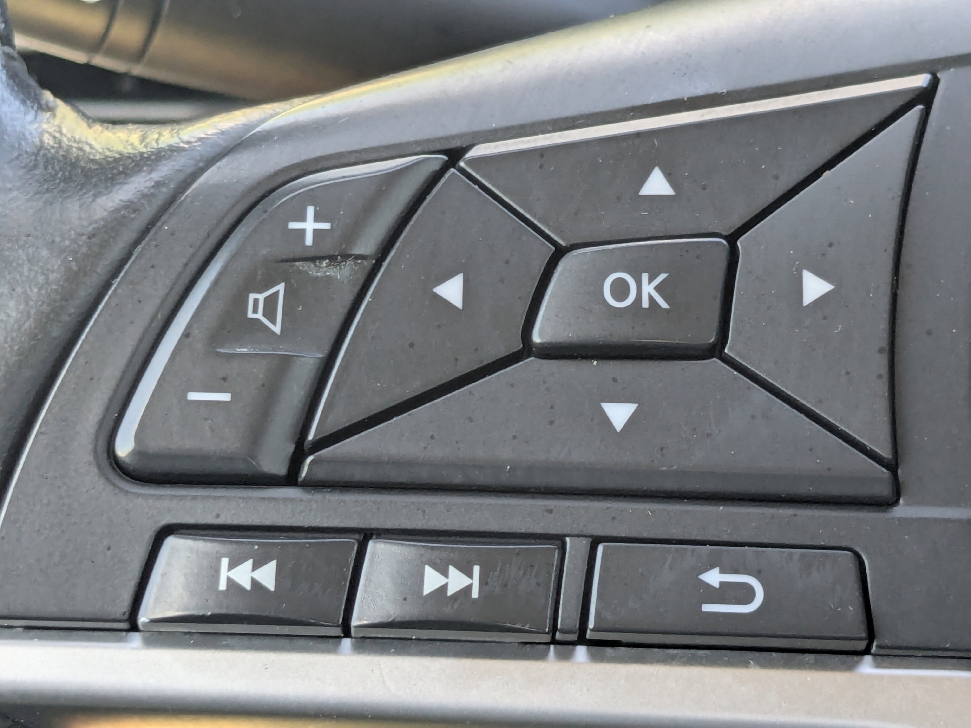 Used 2024 Nissan Sentra SV w/ All-Weather Package FWD image 29