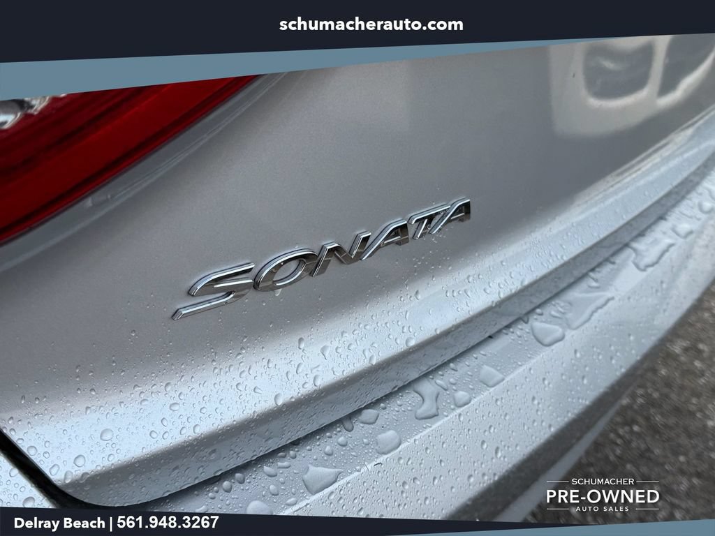 Used 2015 Hyundai Sonata Limited w/ Option Group 06 FWD image 15