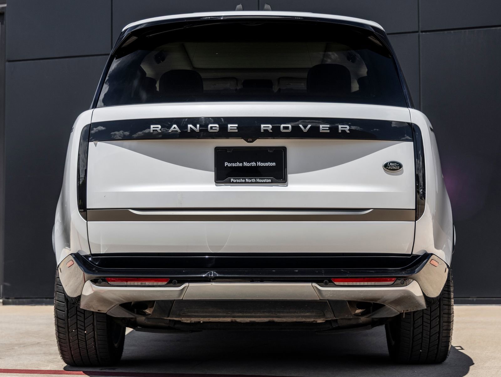 Used 2023 Land Rover Range Rover SE AWD/4WD image 7