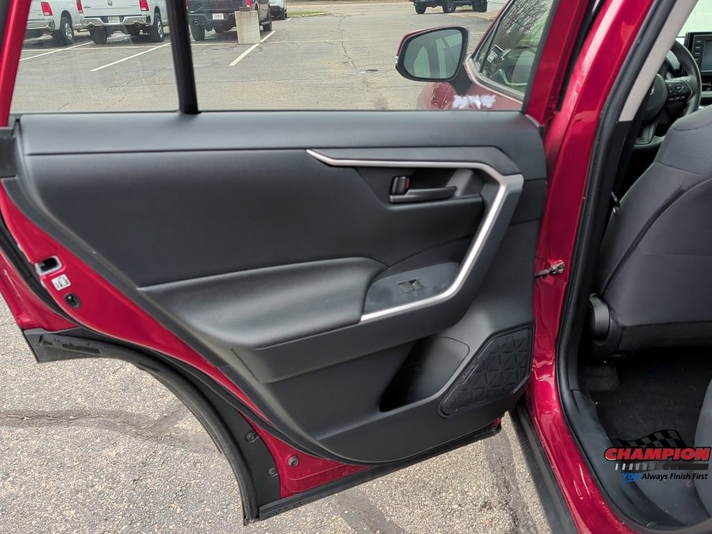 Used 2019 Toyota RAV4 LE w/ All Weather Liner Package AWD/4WD image 13