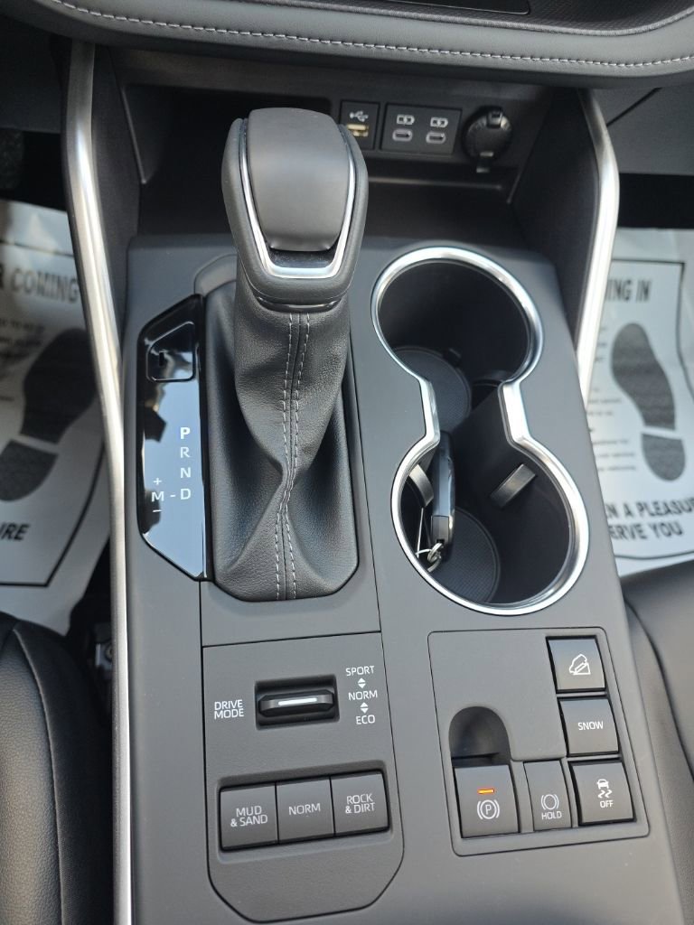 Certified 2026 Toyota Highlander XLE image 24