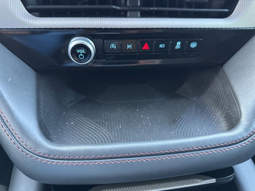 Used 2025 Ford Explorer Active image 24