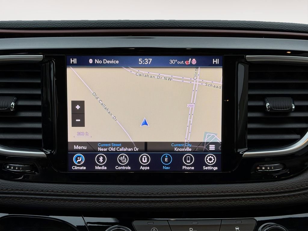 Used 2020 Chrysler Pacifica Limited image 13