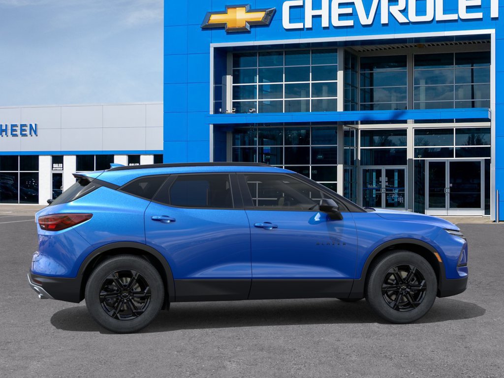 New 2026 Chevrolet Blazer LT w/ Convenience Package FWD image 5