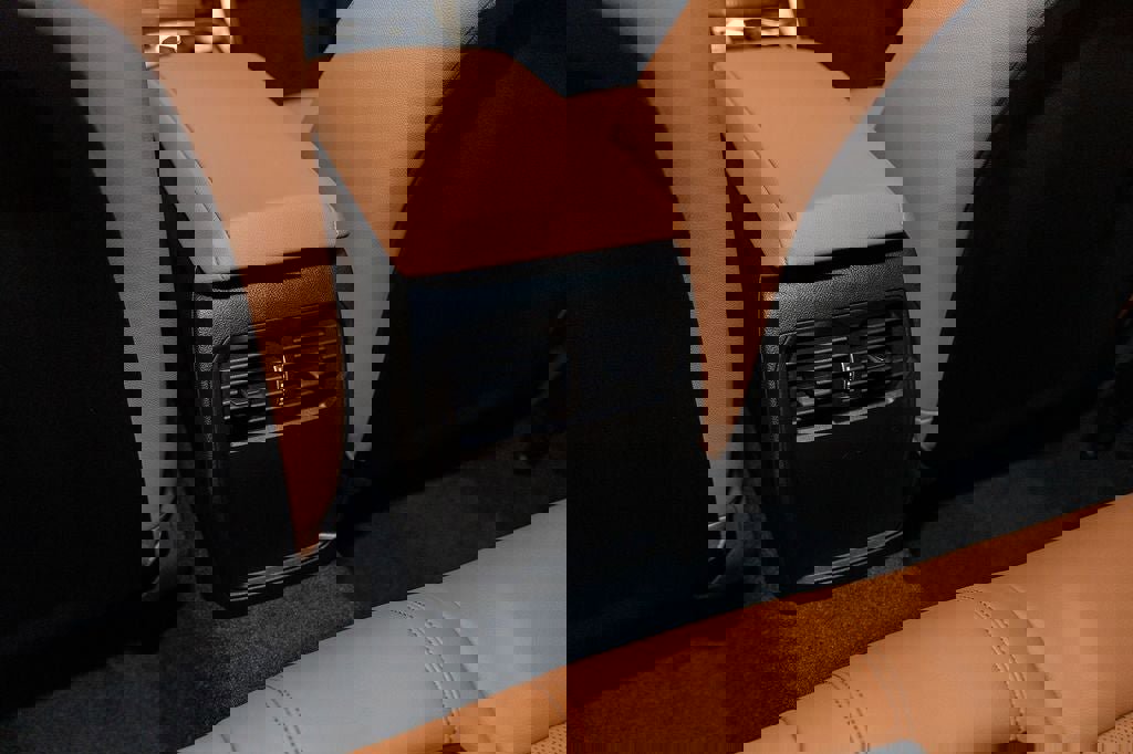 Used 2026 BMW 230i xDrive 230i xDrive w/ Premium Package image 33