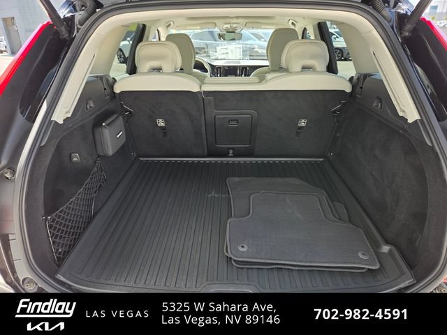 Used 2023 Volvo XC60 B5 Ultimate w/ Protection Package Premier FWD image 21