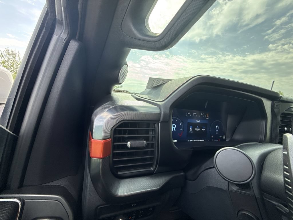 Used 2025 Ford F150 Raptor AWD/4WD image 24