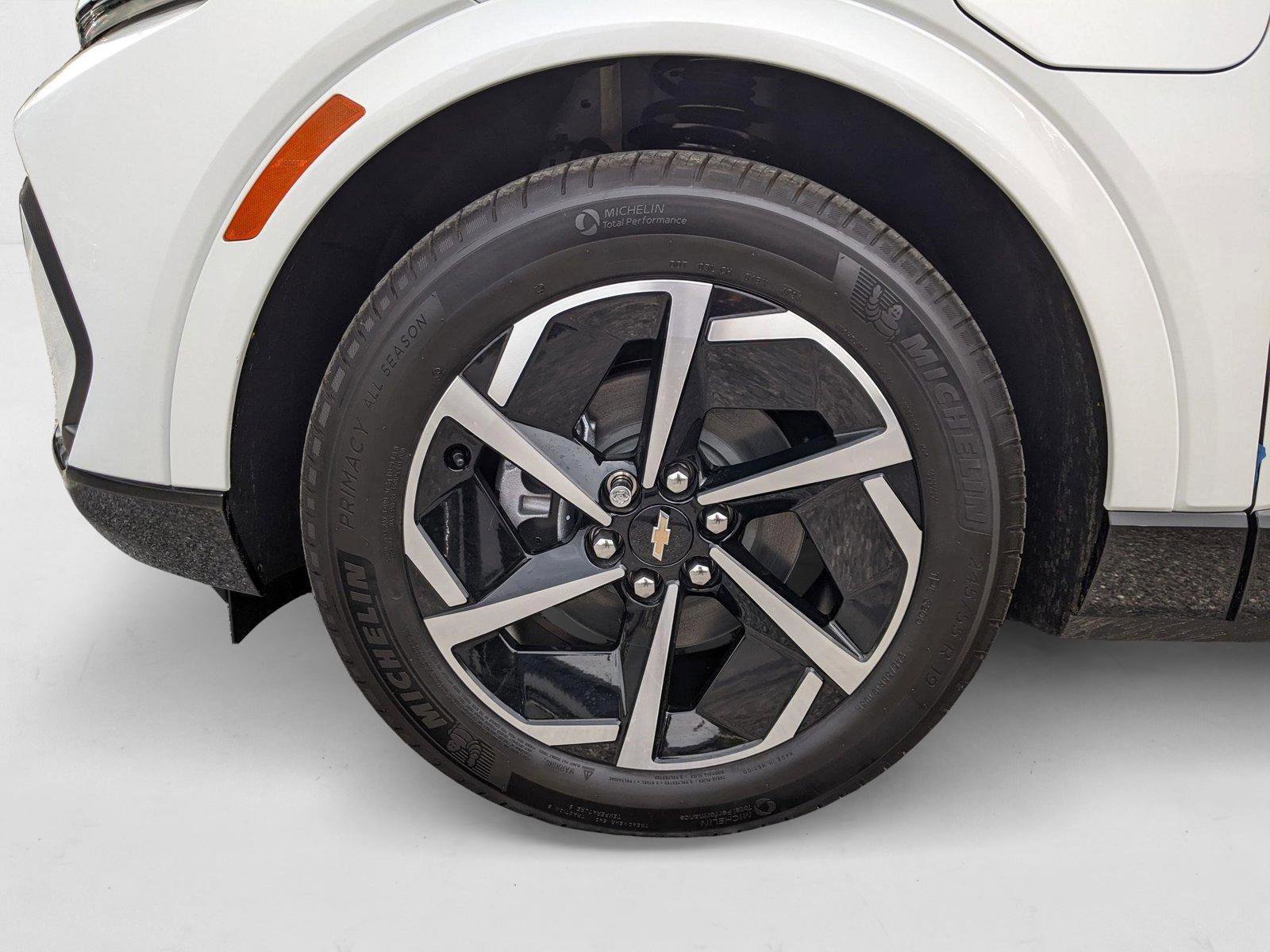 New 2025 Chevrolet Equinox EV LT FWD image 9