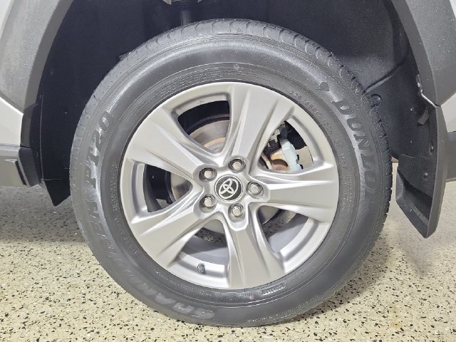 Used 2024 Toyota RAV4 XLE FWD image 8
