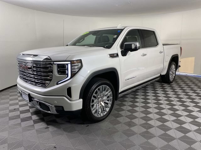Used 2024 GMC Sierra 1500 Denali w/ Denali Reserve Package AWD/4WD image 4